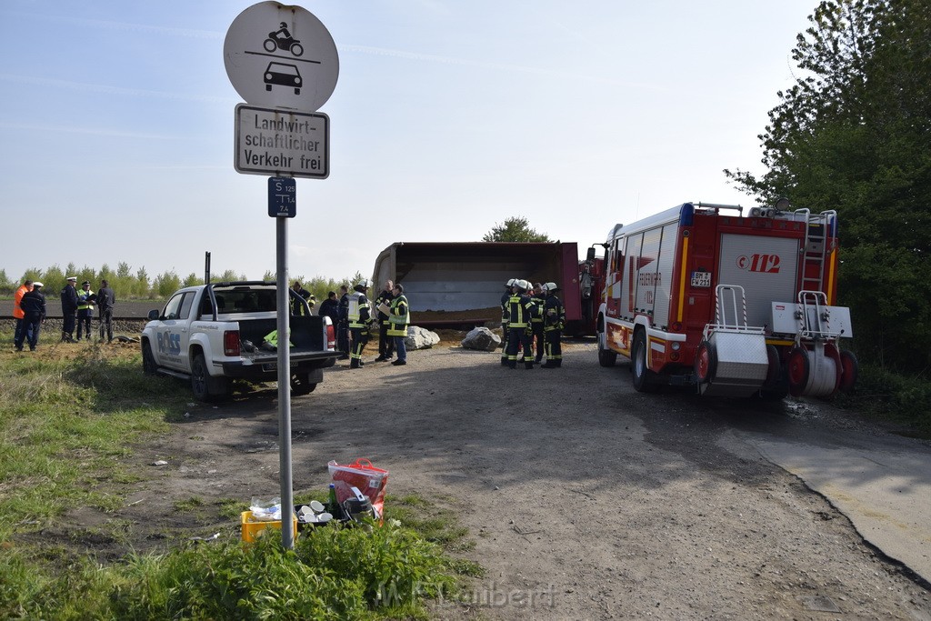 Schwerer VU LKW Zug Bergheim Kenten Koelnerstr P209.JPG - Miklos Laubert